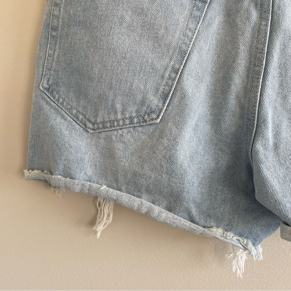 Cello Women's Distressed Cut Off Denim Shorts Size Large - Picture 3 of 13